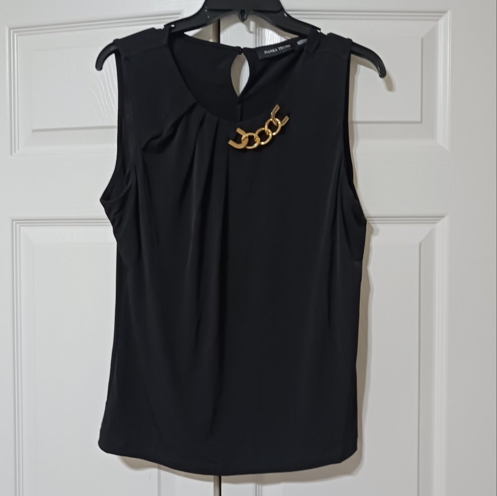 NWT Ivanka Trump Sleeveless Blouse Pleated Neck Gold Accent Chain Tank Top